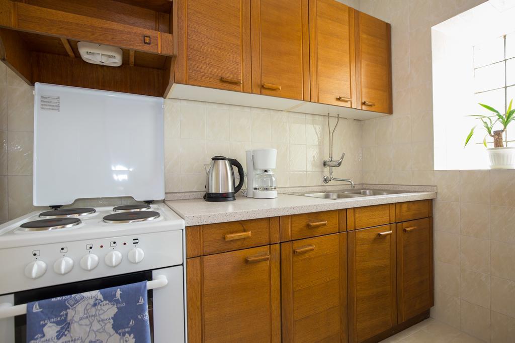 Holiday Home Mery By El-Pi Tours Malinska Exteriér fotografie