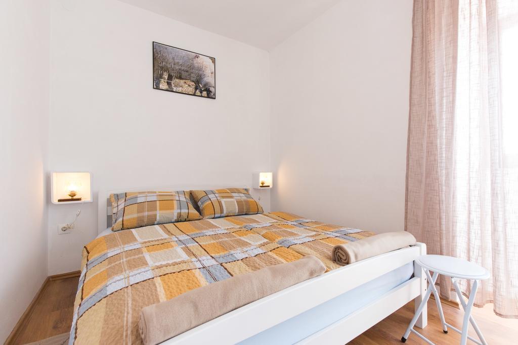 Holiday Home Mery By El-Pi Tours Malinska Exteriér fotografie